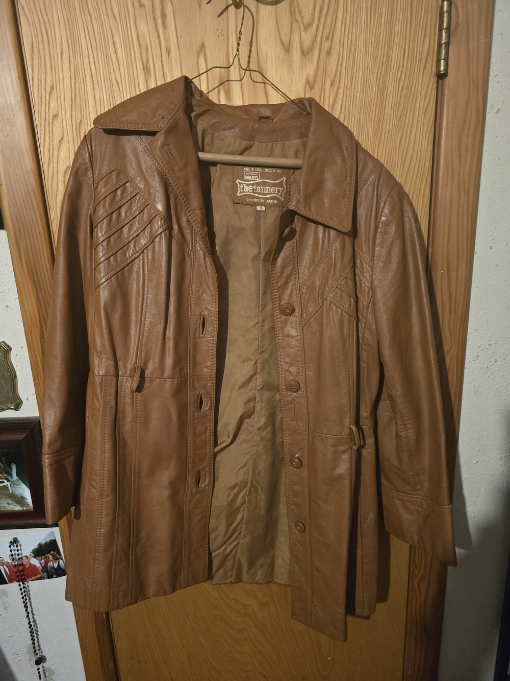 Mens 100% Genuine Leather By THE TANNERY. RETAIL WHEN BOUGHT 575$ + TAX